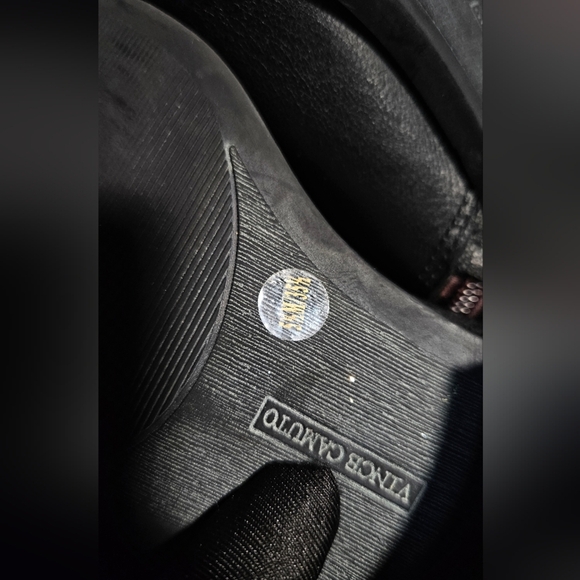 Black and Burgundy Leather Knee-High Boots - Picture 4 of 10